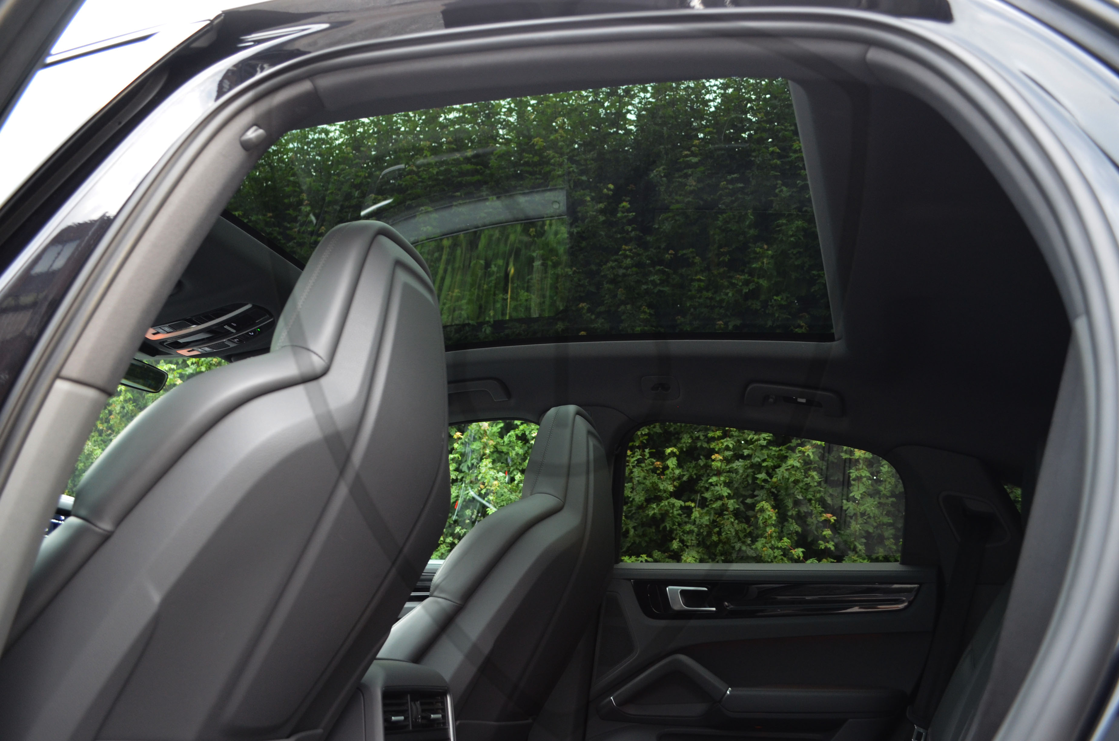 PORSCHE CAYENNE COUPE — image 16